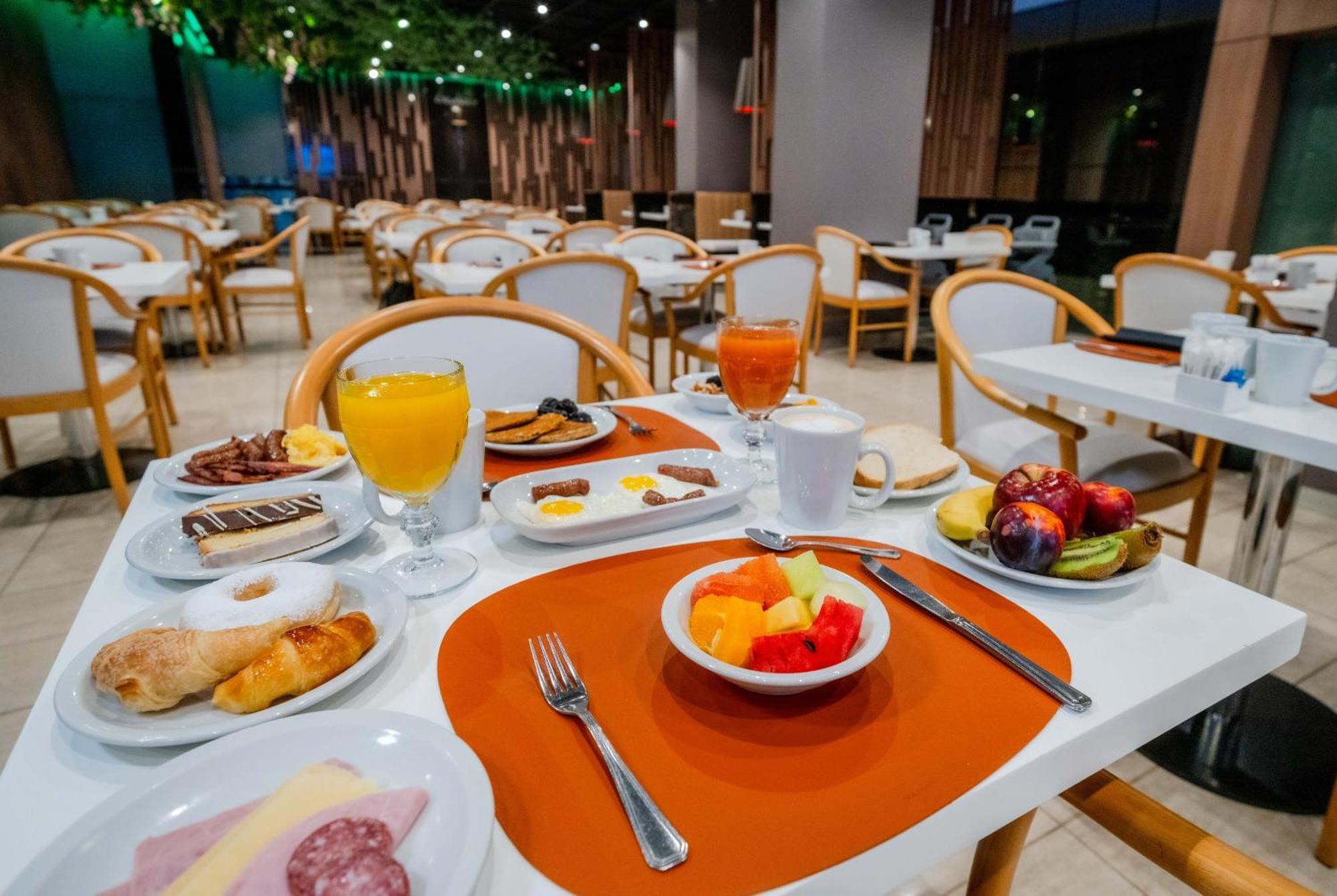Holiday Inn Rosario By Ihg Dış mekan fotoğraf